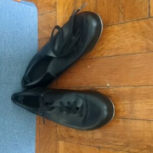 Capezio Tap Shoes 5M (Probably 2.5-3 us)